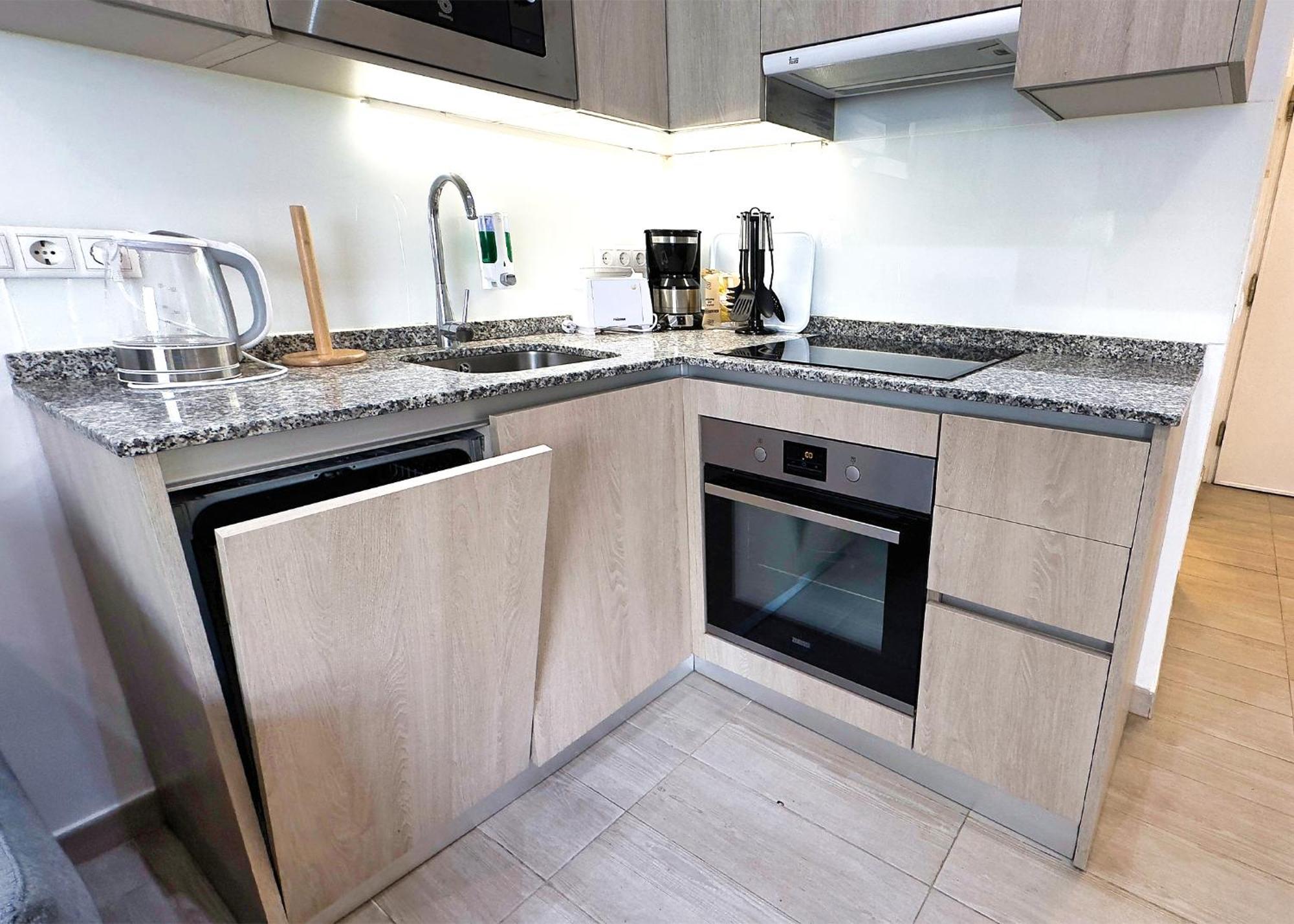 SKOL 350. Great 2 Bedroom Apartment in Skol Marbella Exteriör bild